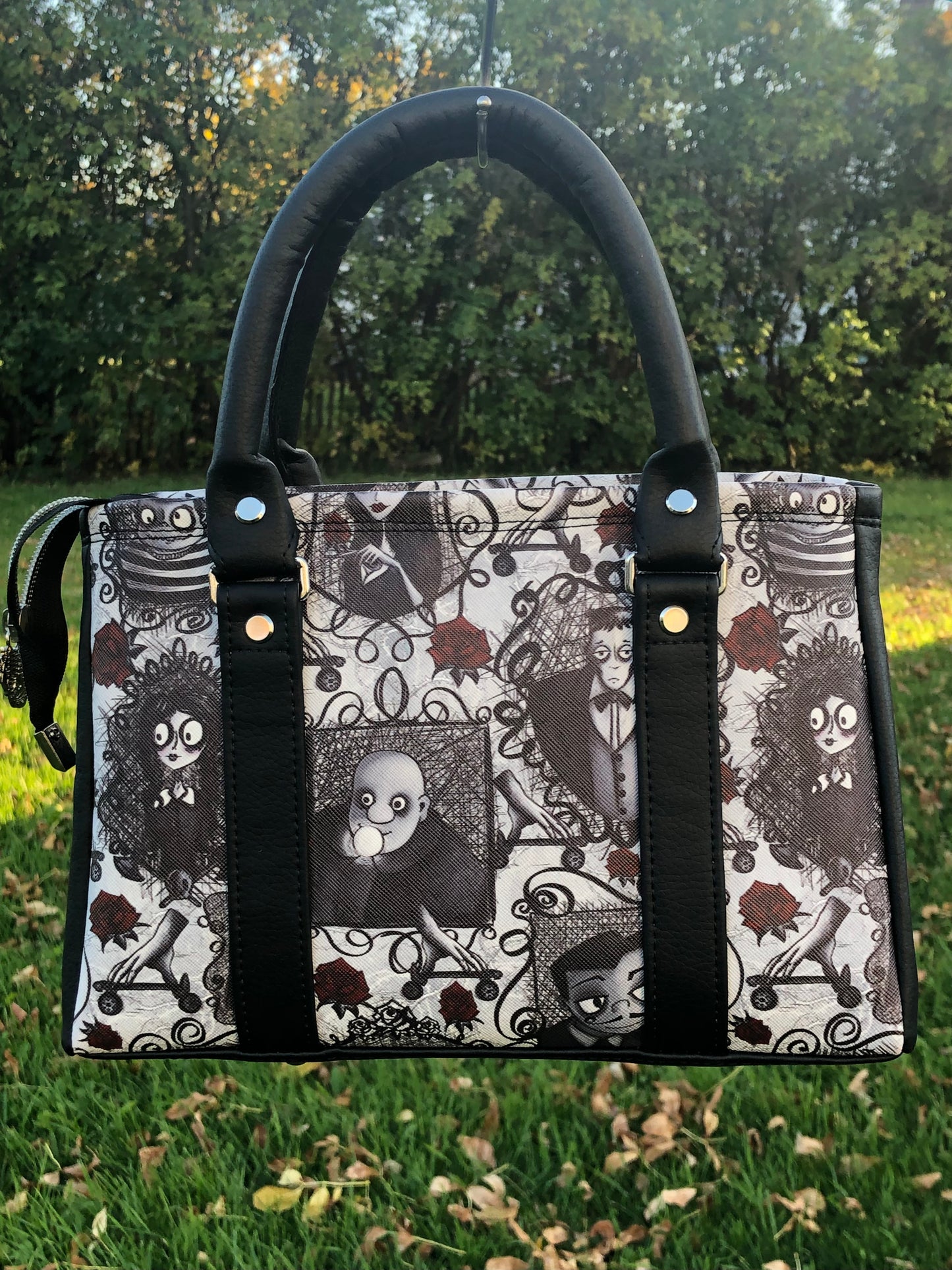 Layla Handbag “Kooky Family”